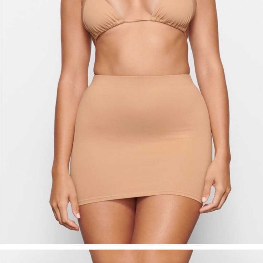 NWT SKIMS swim skirt in ochre XS